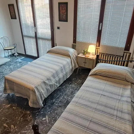 Casa Santa Maria Maddalena פררה